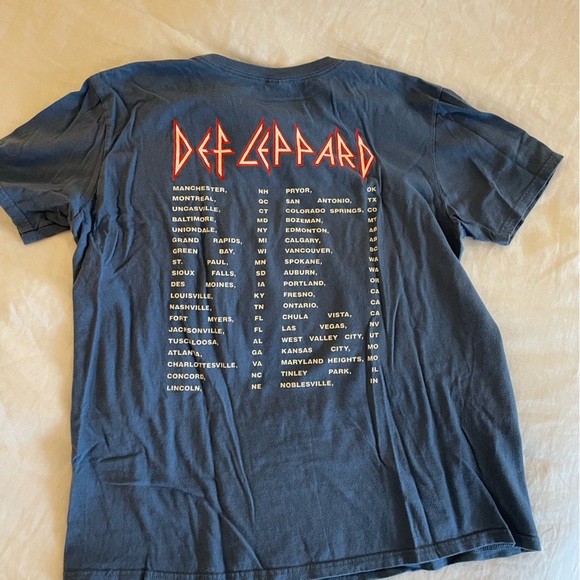 Vintage Def Leppard tee - Picture 4 of 4
